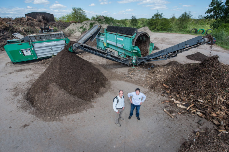 Technikfotografie: Komptech Kompostsortieranlage bei Schitter Vita-Compost in Bischwiller in Frankreich.