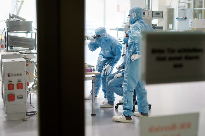 Science photography: Looking into the clean room of the Research Group for Micro Nano and Molecular Systems at the Max Planck Institute for Intelligent Systems in Stuttgart.